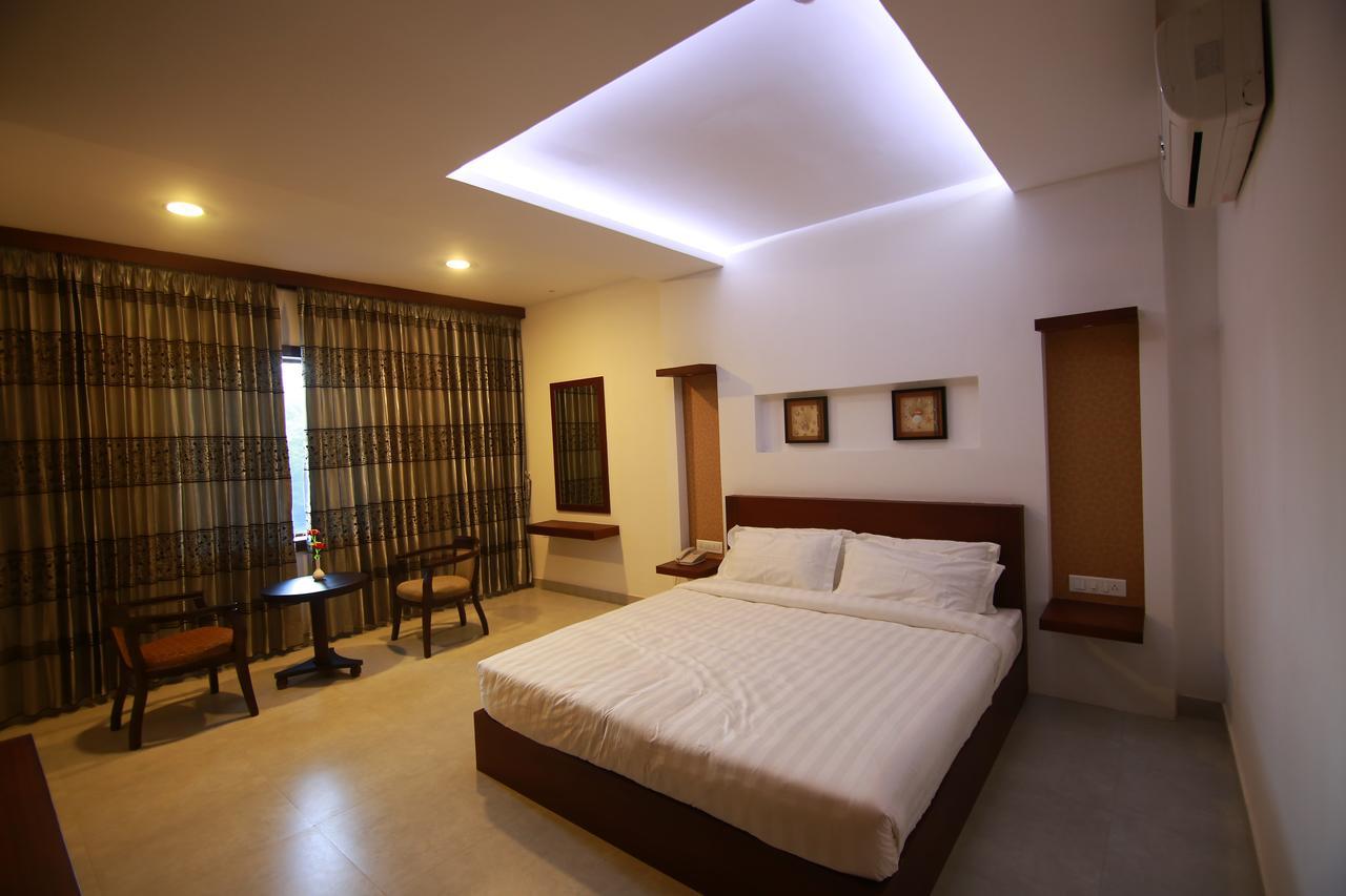 Rouba Residency Hotel Ponnāni Dış mekan fotoğraf