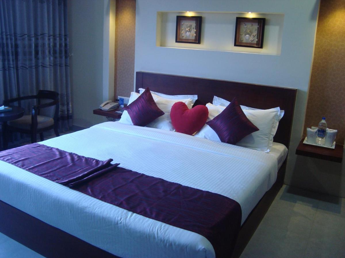 Rouba Residency Hotel Ponnāni Dış mekan fotoğraf