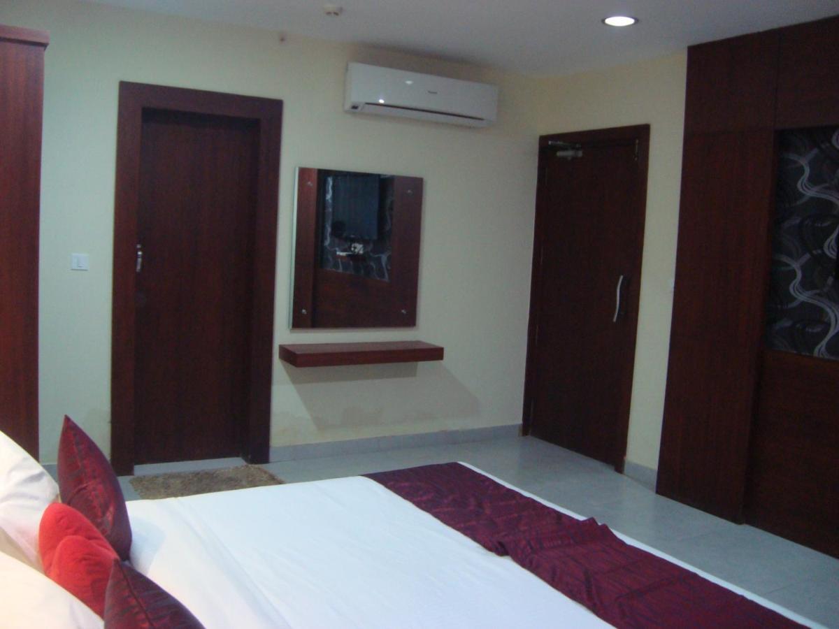 Rouba Residency Hotel Ponnāni Dış mekan fotoğraf