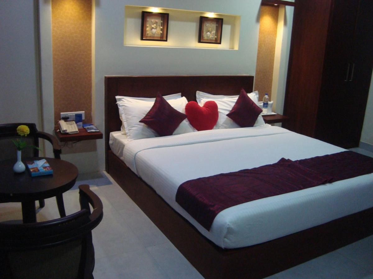 Rouba Residency Hotel Ponnāni Dış mekan fotoğraf