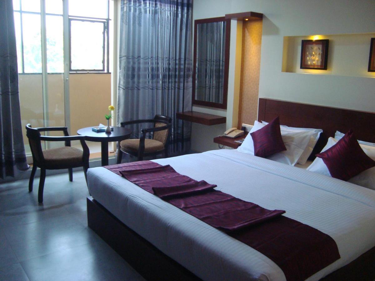 Rouba Residency Hotel Ponnāni Dış mekan fotoğraf