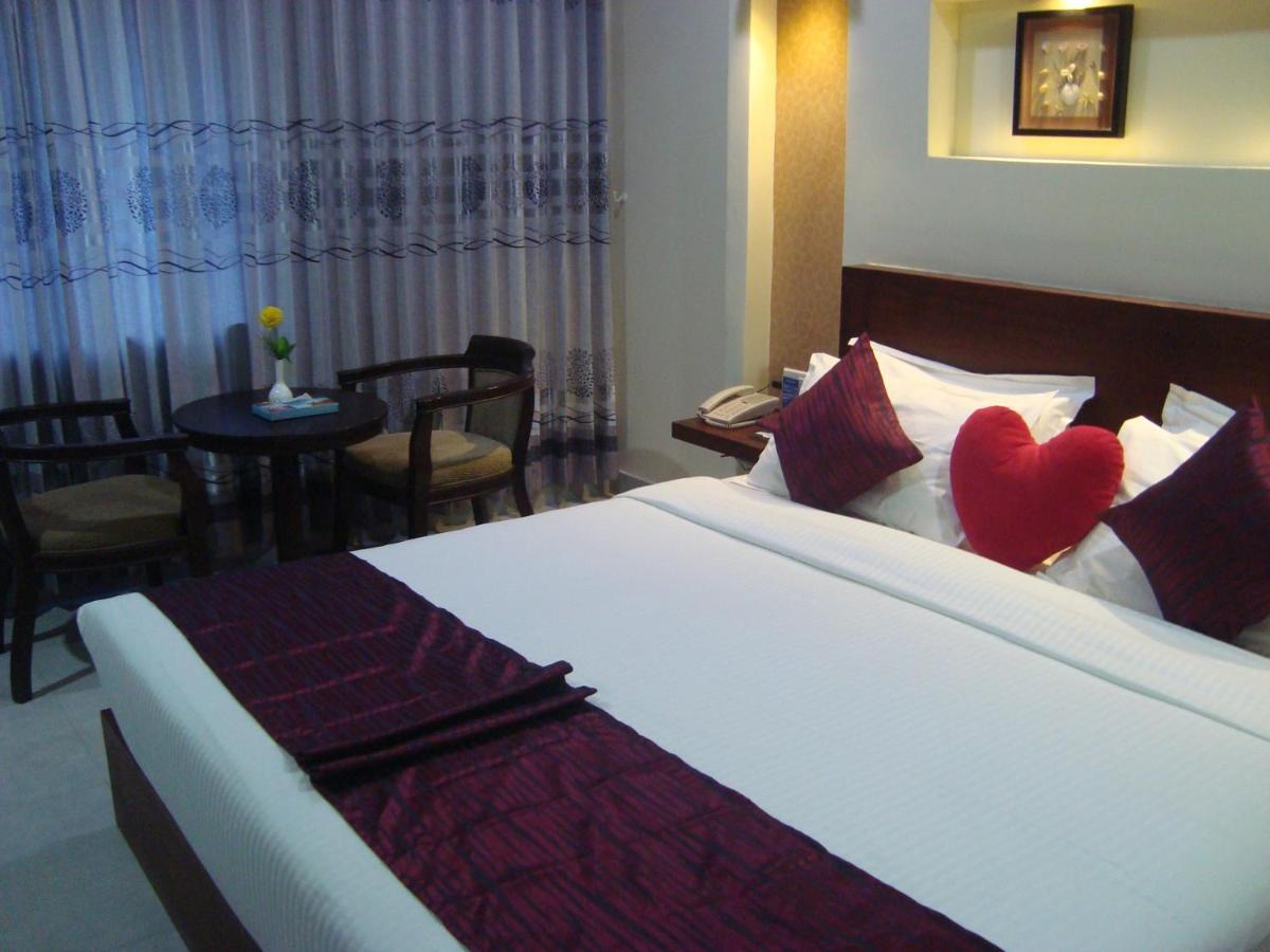 Rouba Residency Hotel Ponnāni Dış mekan fotoğraf
