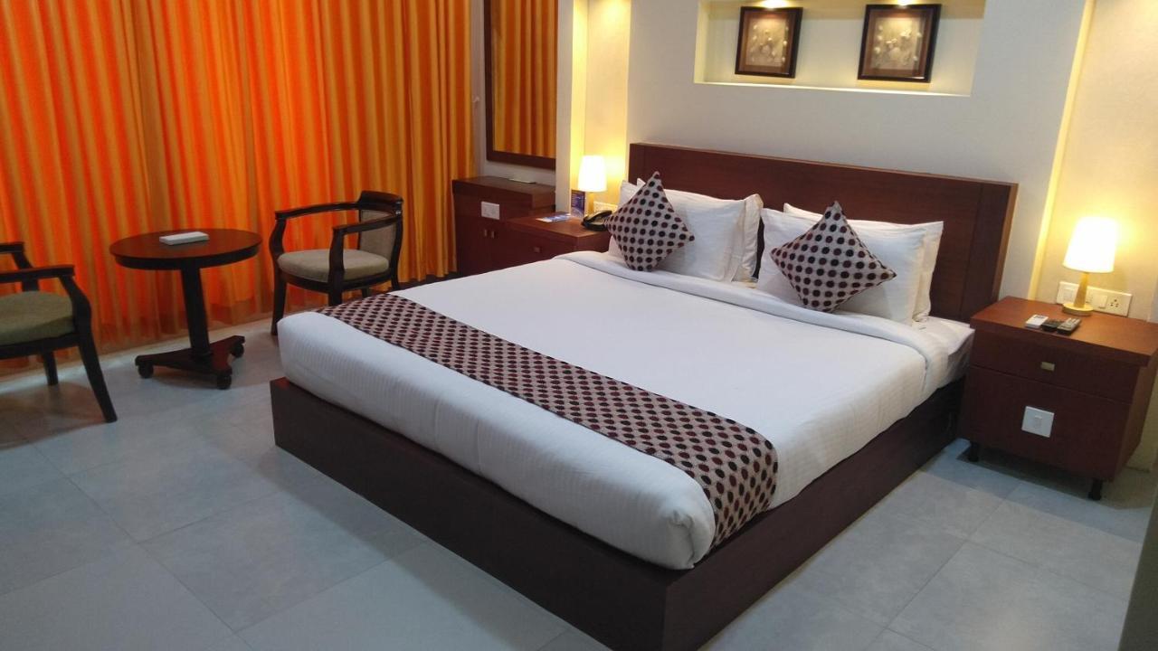 Rouba Residency Hotel Ponnāni Dış mekan fotoğraf
